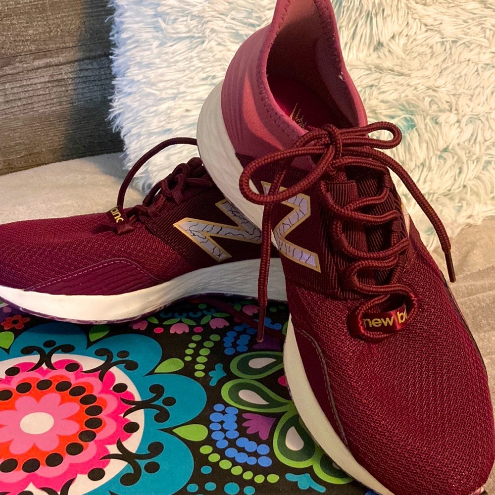 New Balance ROVA Fresh Form Size 8 running shoes